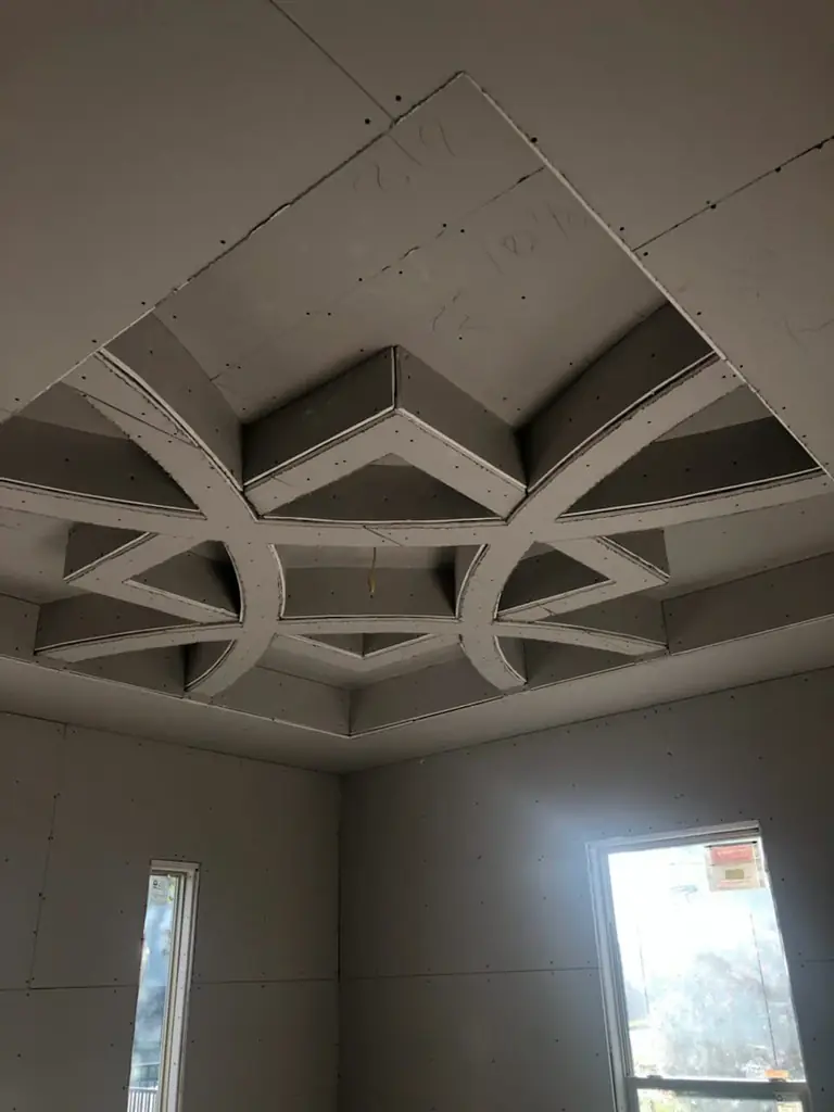 Drywall ceiling art: curved layered tray